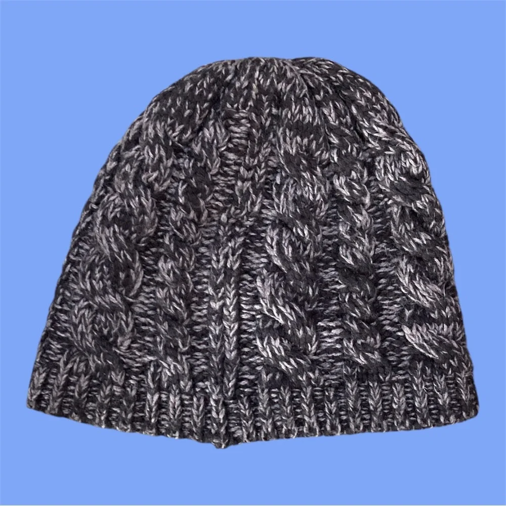 The North Face Unisex Fuzzy Cable Beanie